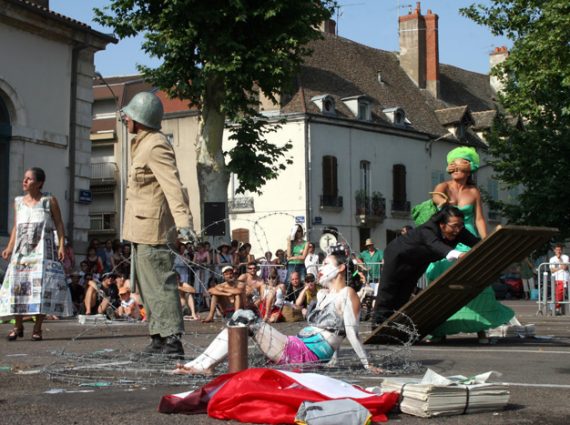 show street theater art spectacle rue ilotopie